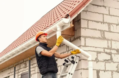 Pose et remplacement de gouttières à Songeson